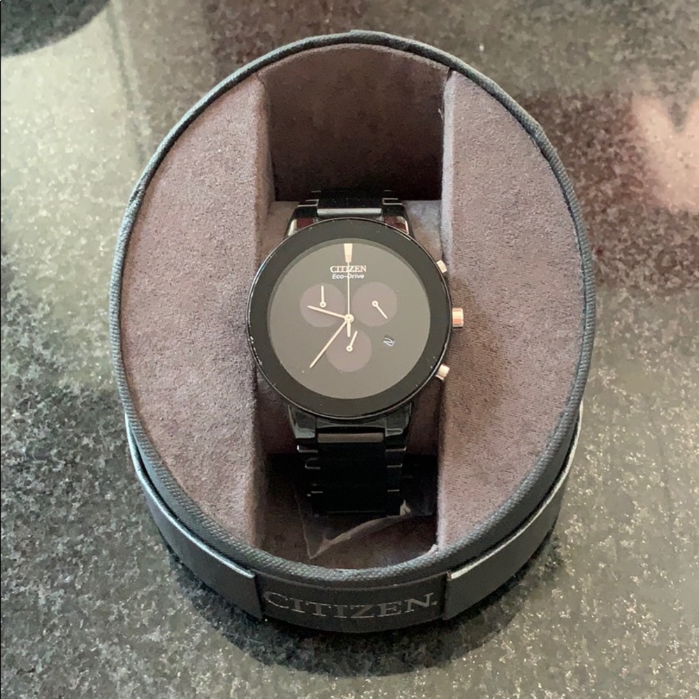 Black men’s Citizen eco-drive watch